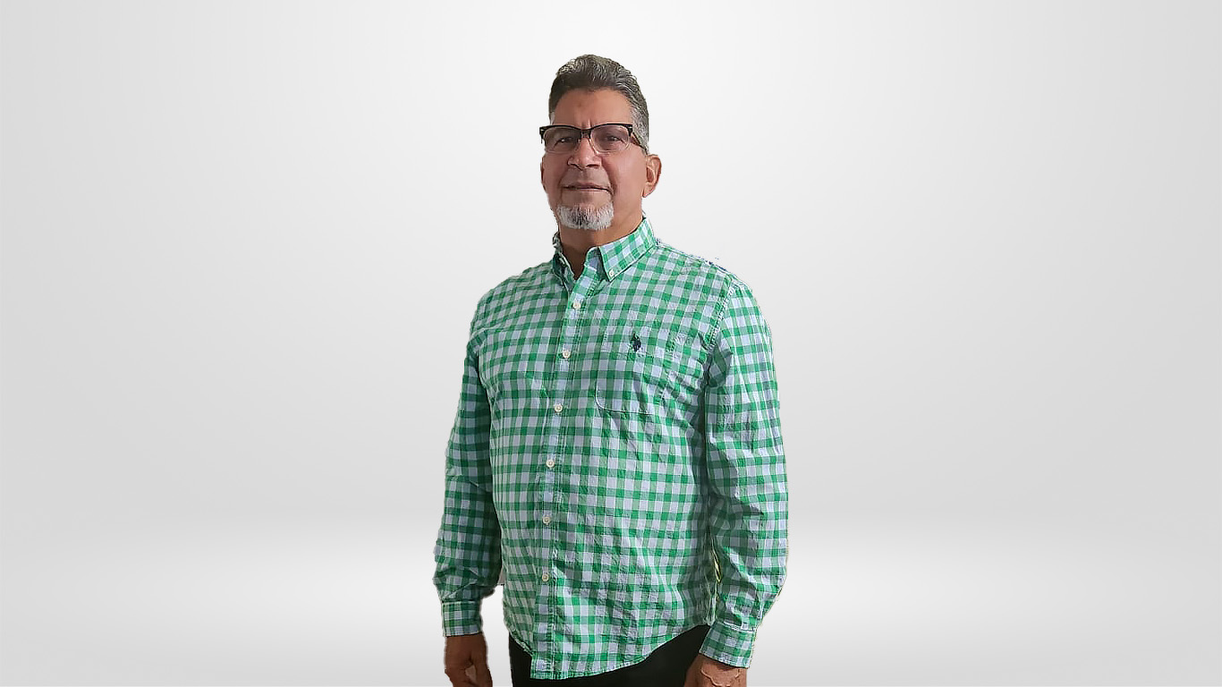 Julio César Pérez, LIFE Group Coach